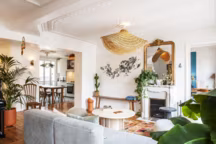 Mélange des genres dans ce duplex parisien haut perché