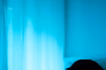 chambre dormir avec un peu de luminosité