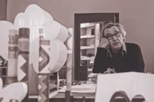 Le peintre Guy de Rougemont dans son studio à Paris.