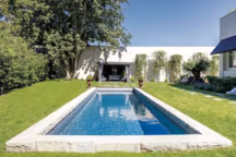 12 piscines à l'ambiance de charme et authentiques