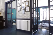 Radiateur Mythik, 2 formats (horizontal et vertical), 4 couleurs (blanc granit, gris ardoise, gris roche et alu satiné). Connecté en option. De 1000 à 1500 Watts. Commande digitale. Garanti 2 ans. Eligible à la prime CEE. A partir de 1532 euros dont 2 euros d'éco-participation. Thermor.