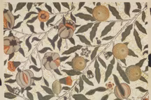 Datant de 1865-1866, "Fruits" est un papier peint de Morris&Co.