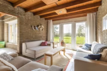 Salon. Gîte "De Briques de Brocs"