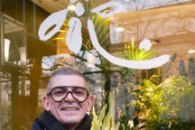 Suivez ce tutoriel pour fabriquer une couronne de Noël facilement chez soi