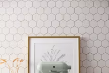 Plus d'info : robot culinaire Artisan KitchenAid, 4,8 litres 5KSM180LEELB Blossom, édition limitée, coloris menthe, 869 euros, de Bijenkorf.