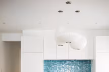 Dans la cuisine, la salle de bains ou le salon : le zellige s'invite partout