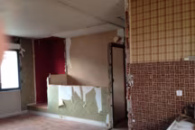 A Bordeaux, un séjour laisse apparaître ses charpentes