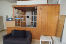 Un studio lyonnais repensé comme une location de vacances