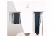 Une maison ancienne au Portugal tournée vers l'extérieur