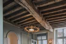 Cette grande maison de famille réserve bien des surprises