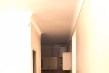 Avant/après : un appartement parisien pensé comme un laboratoire arty