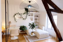 Un propriétaire repense intégralement son studio parisien de 27 m2