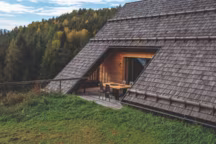 Cette ferme contemporaine invite à ralentir et à se reconnecter à la nature