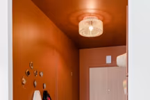 D'une surface brute et sans charme à un studio chaleureux clé en main