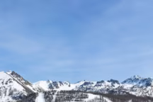 À Montgenèvre, un chalet somptueux avec vue panoramique sur les montagnes