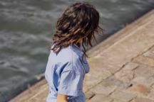 Le panier en osier nous suit partout cet été