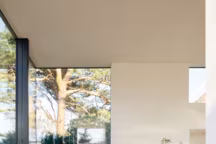 Sobriété et couleur sont compatibles ! Comme ici avec ce modèle signé BoConcept.