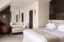 Un studio de 27 m2 révèle tout son charme sous les toits du 16e