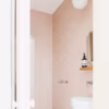 Salle de bains rose : un choix audacieux ou risqué ?