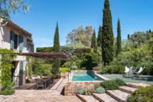 Maisons côté nature : 15 bastides et mas provençaux rénovés avec charme