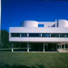 Le Corbusier et Pierre Jeanneret, Villa Savoye et loge du jardinier, Poissy, 1928-1931.