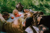 Rencontre avec l'artisanat : l'art de tisser la paille avec Emma Bruschi