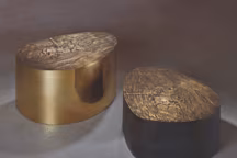 " Albeo + II », en laiton coulé et bronze, côté patiné noir ou or, finitions main, existe en version argentée, 67 x 47 x 30 et 20 cm.