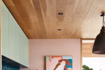 Des intérieurs déco qui utilisent parfaitement un sol en béton ciré