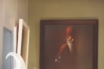 Kares Le Roy, Naser El Esfahani, 2018, photographie, Dominique Saïah, Grand livre blanc, faïence, Christine Bicrel, Le Souffle, sculpture résine.