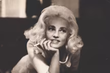 La Baie des Anges de Jacques Demy, avec Jeanne Moreau, photographie Raymond Cauchetier, 1962. Coll. Cinémathèque française.