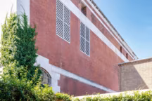 Une maison victorienne transformée en une ode à la couleur et à la lumière