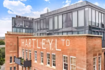 Un penthouse de 85 m2 sous influence chaleureuse