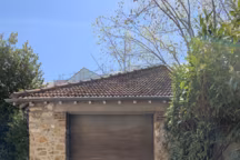 Un garage devient une charmante petite maison de 30 m2