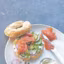 Une recette sans cuisson : le bagel lox de Julie Schwob