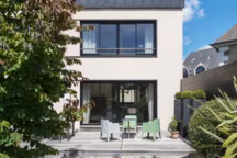 Extensions modernes : 5 projets qui réinventent l'habitat familial