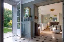 Maison de campagne : le premier projet hôtelier des architectes Audrey et Gabrielle