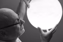 Alain Ellouz : 20 ans de créativité et d'innovation autour de l'albâtre.